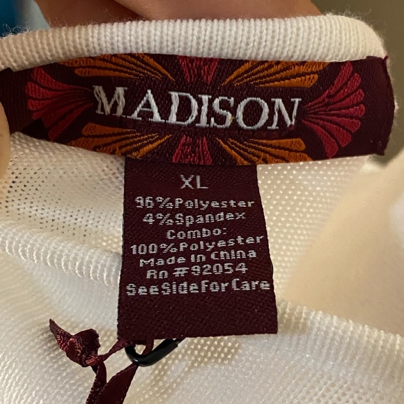 ⭐️🏷️SALE⭐️ New Madison Blouse with Sheer sleeves with pearls Size XL - Picture 9 of 9